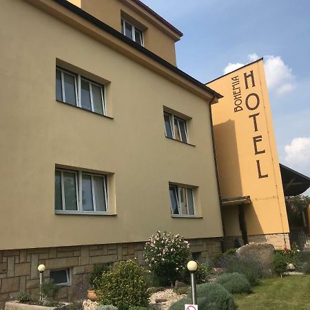 Hotel Bohemia Йичин Экстерьер фото
